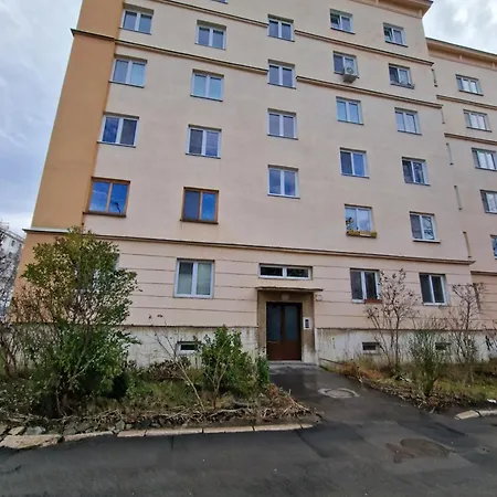 Luxusny Byt, 5 Minut Pesi Do Centra Apartment